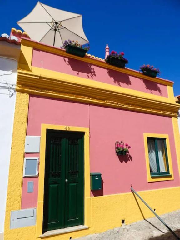 Casinha Canal - Beautifully restored Moroccan inspired townhouse in Lagos historic centre - B&B Lagos