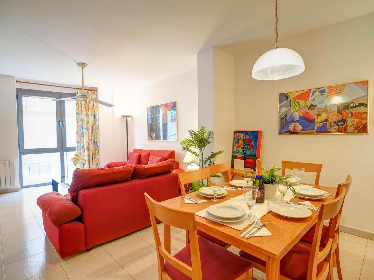 Apartamento Burdeos by Hello Homes Sitges - B&B Sitges