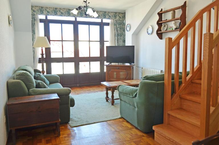 Apartamento El Corro: con parking en pleno centro de Comillas - B&B Comillas
