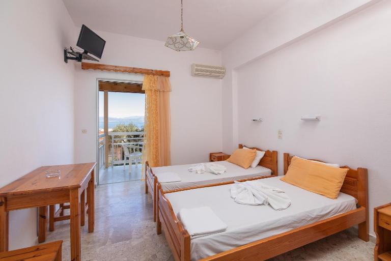 Corfu Star Apartments - B&B Benítses