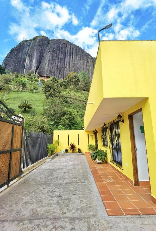 Hermosa casa de campo en GUATAPÉ - B&B Guatapé