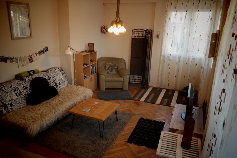 E-19 Home - Tradition meets tourism - Bed and Breakfast Prizren