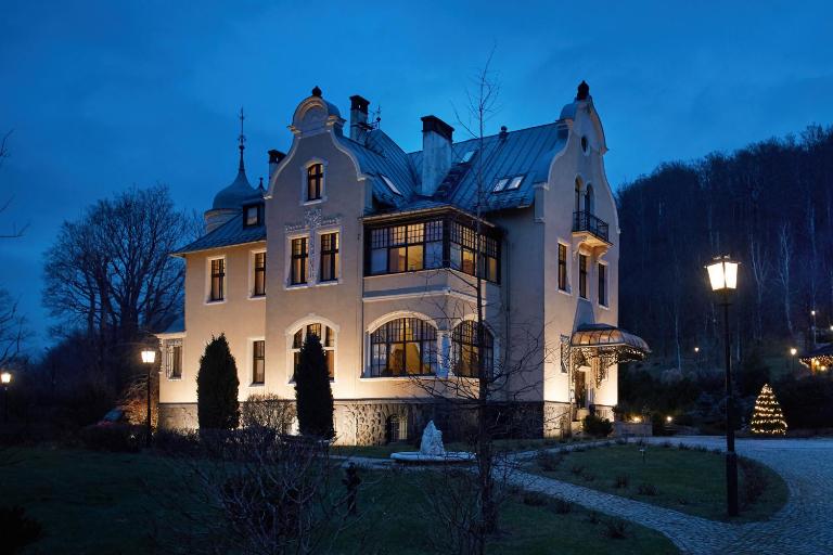 Villa Elise Park Pension - Bed and Breakfast Stronie Śląskie