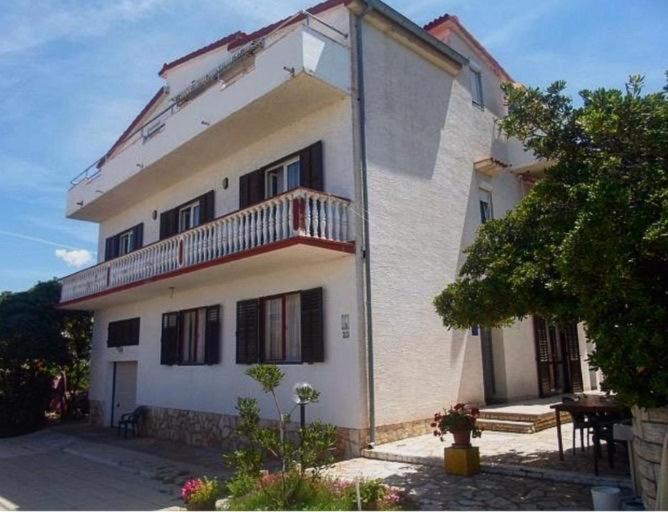 Apartments Tara - B&B Ražanac