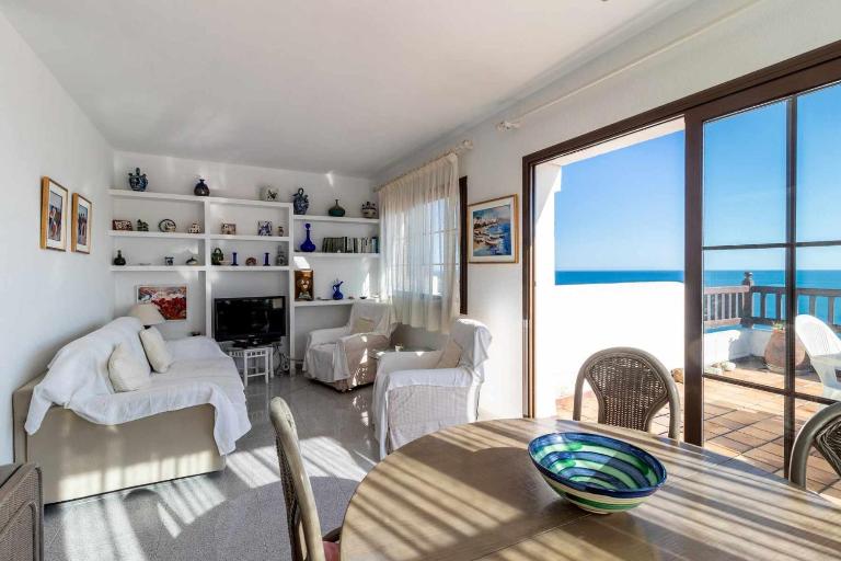 Cau del Llop 77 - Ático con terraza y vistas - B&B Llançà