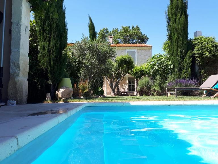 Le Mas du Chemin : mas typique des Alpilles - B&B Paradou