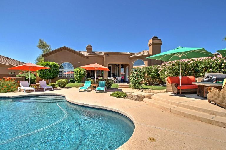 Luxe Scottsdale Home w/ Pool & Mountain Views! - Chambres d'hôtes Scottsdale