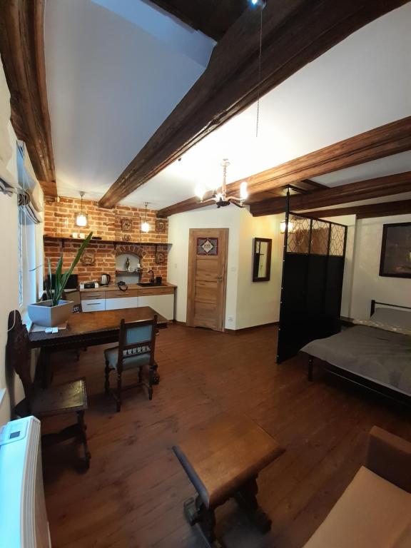 Apartament Witrażysty A.D. 1555 - B&B Torun