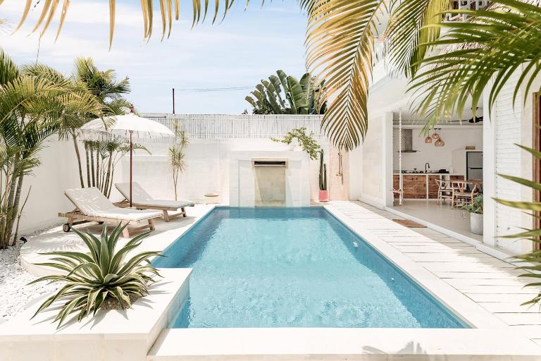 Villa Magnolia Bali, Canggu - 2 Bedroom with Pool - B&B Canggu