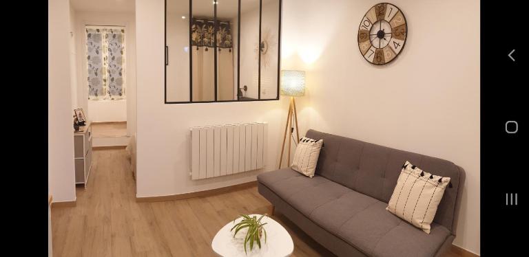 Charmant studio avec coin nuit - vieille ville CLIMATISE - Chambres d'hôtes Menton