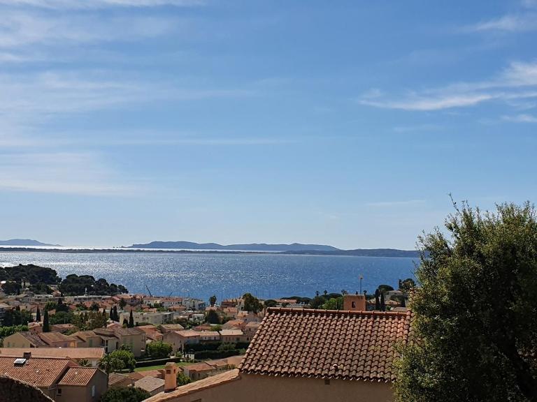 T2 Standing Vue mer - B&B Carqueiranne