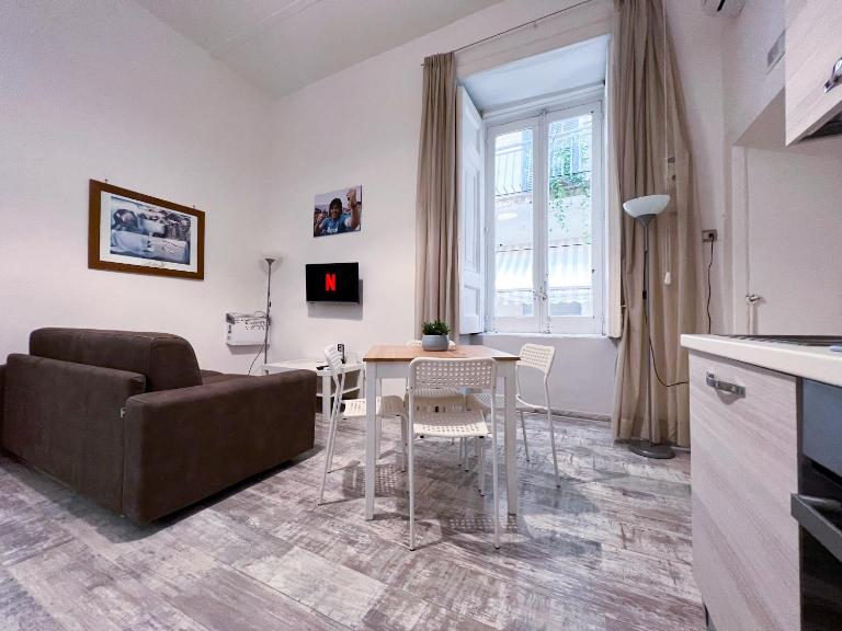 CASA MARTINO FORMALE - Ferienwohnung Neapel