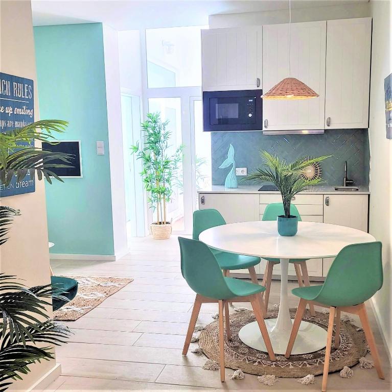 The Shore at Seaside Paradise - Beach, Terrasse, Pets Friendly - B&B Espinho