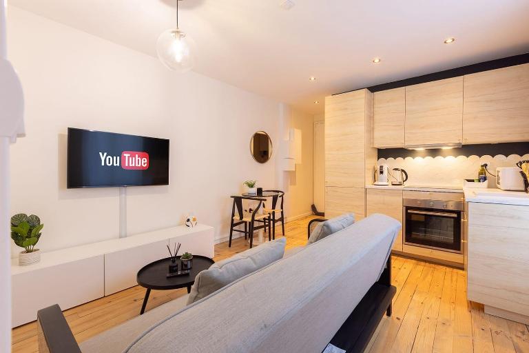 HIMA, Beau T2 rénové à neuf Châteaucreux Gare - Ferienwohnung Saint-Étienne