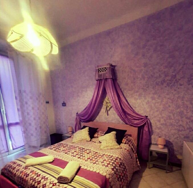 La Maison des Caprices_ La Spezia _Stazione_5Terre - Bed and Breakfast La Spezia
