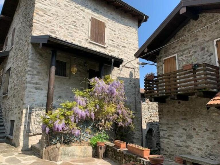 Relax Cottage In Vercana - B&B Vercana