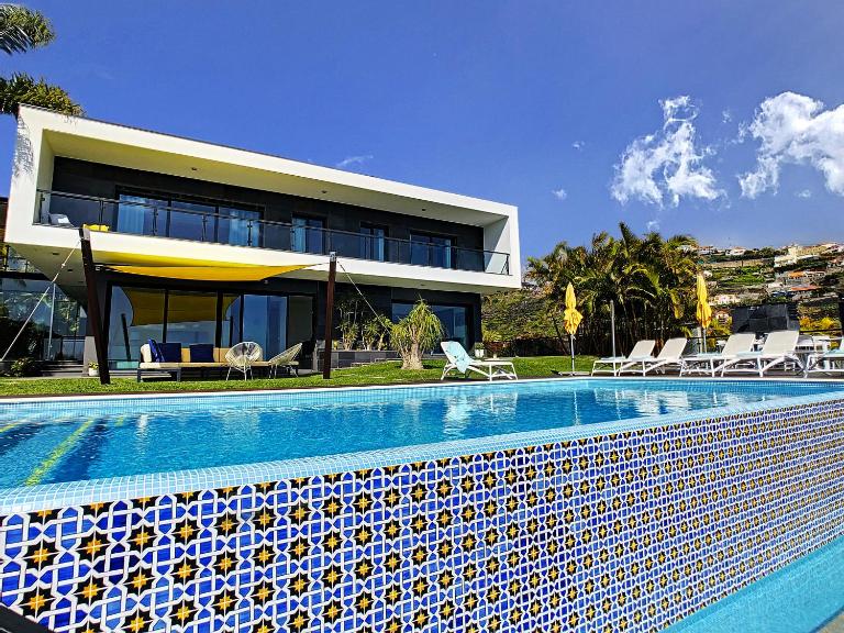 Villa Skylark - by LovelyStay - Chambres d'hôtes Ponta do Sol