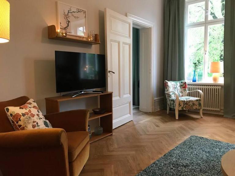 Artistic and light 2 room apartment in SoFo 65sqm - Chambres d'hôtes Stockholm