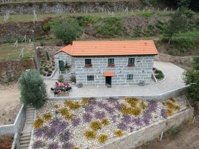 Quinta de Varzielas - Agroturismo - B&B Sobrado