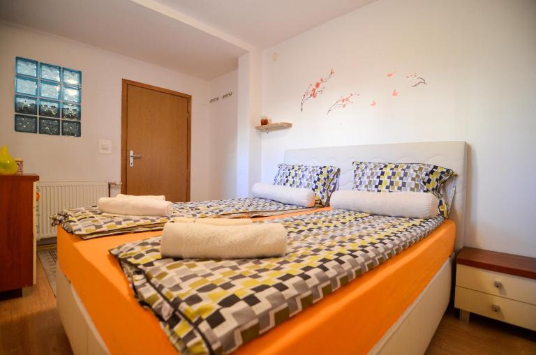 Blacksmith Apartment + Free Private Parking - B&B Sarajevo