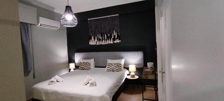 Location...Acropolis! - B&B Atenas