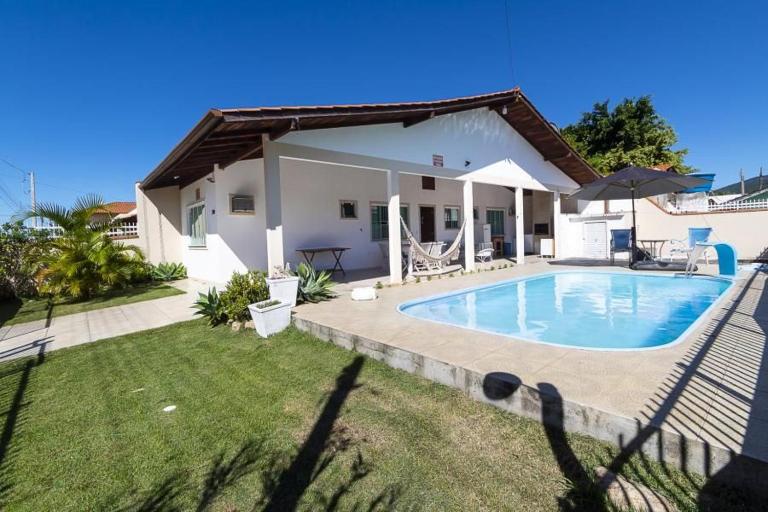 CASA JACUÍ A 350 METROS DA PRAIA - Ferienwohnung Bombinhas