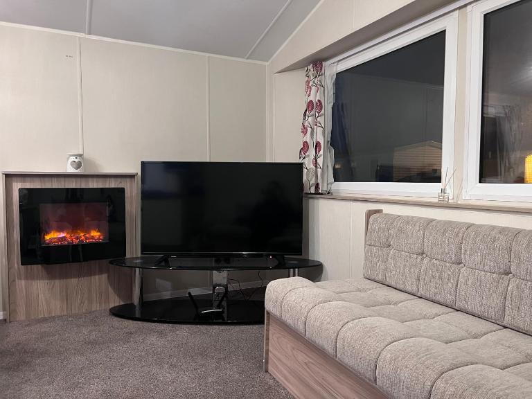 PG173 Golden Palm Resort 6 Berth Caravan With Decking - Chambres d'hôtes Chapel Saint Leonards