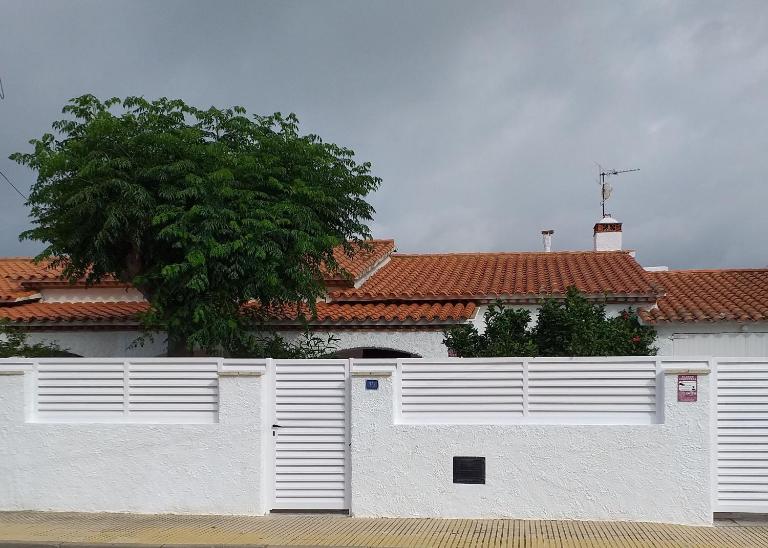 Nice and relax Mediterranean villa with free wifi - Ferienwohnung Miami Platja