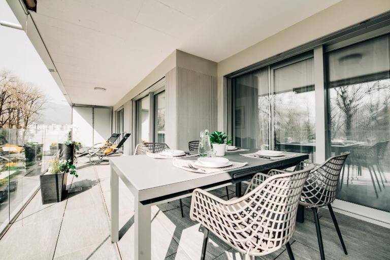 Linda Terrace by Quokka 360 - Modern Apartment with Spacious Private Terrace - Ferienwohnung Locarno