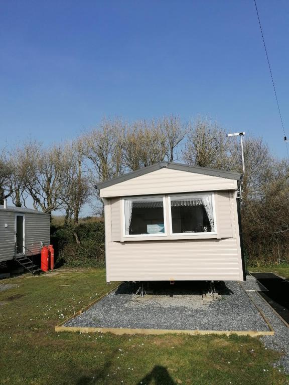 Sycamores Caravan - Ferienwohnung Helston