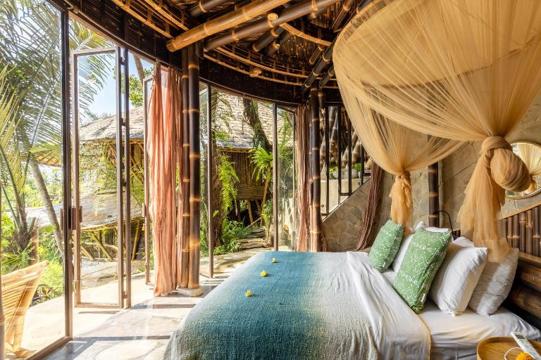 Eclipse House 4bds Eco Bamboo House Pool RiverView - B&B Bringkit