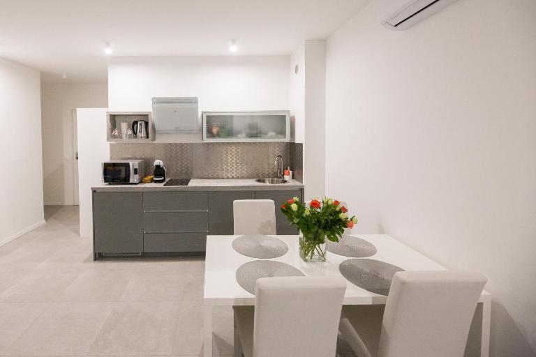 Apartment Lola - B&B Podstrana