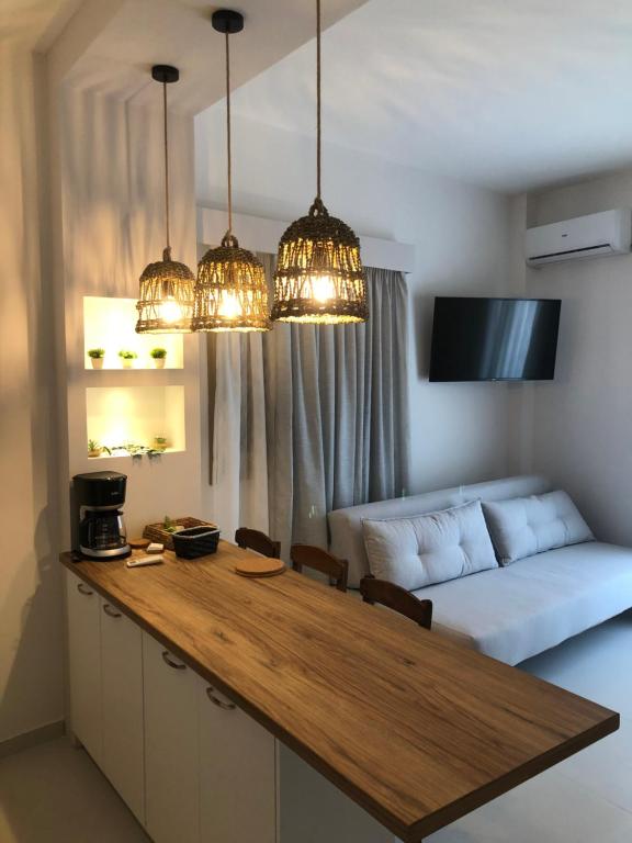 Fays luxury apartments by the sea - Bed and Breakfast Foinikoúnta