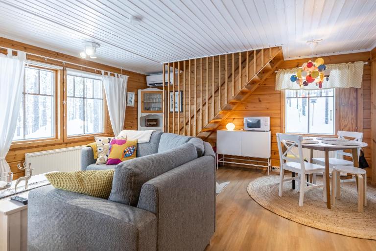 Pyhä Saukonpiilo - B&B Pelkosenniemi
