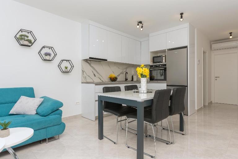 Apartment Ema - B&B Makarska
