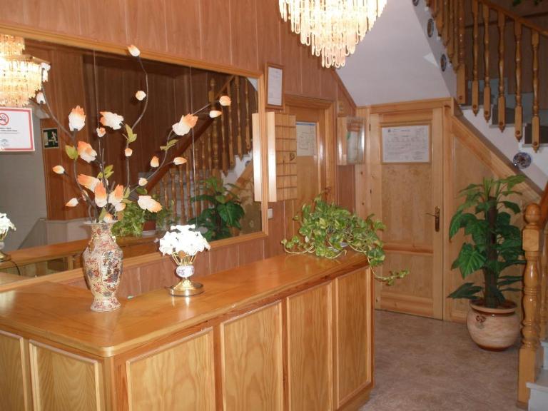 Hostal Asensio Nijar - Bed and Breakfast Níjar