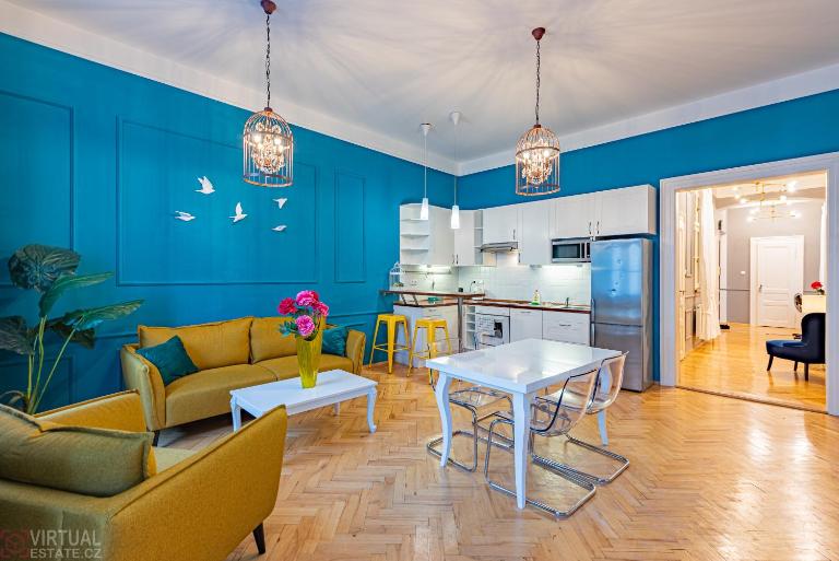 Colorful Wenceslas square apartment - Chambres d'hôtes Prague