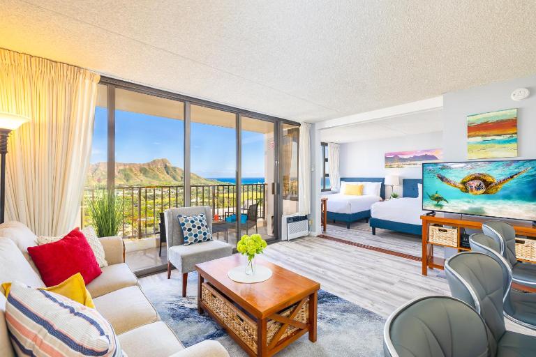 Ocean & Diamond Head Views - Near Beach - Parking! - Ferienwohnung Honolulu