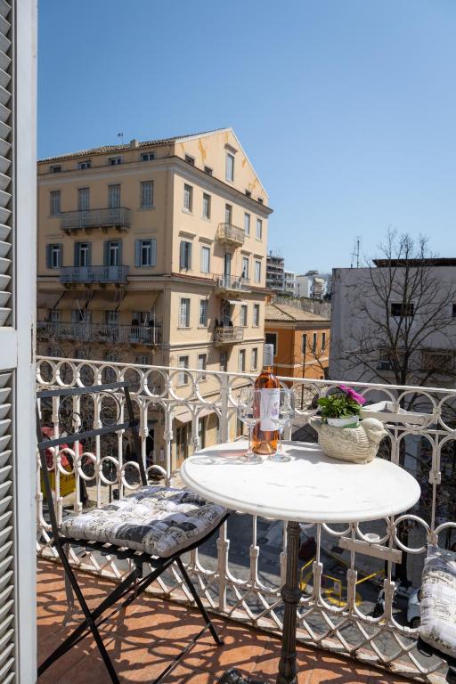 Casa Valeroza Old Town - B&B Karyófyto