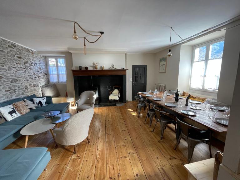 Chalet / Maison Bourgeoise entièrement rénovée - Ferienwohnung Vignec