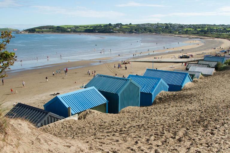Penmorfa - Sublime Abersoch retreat with roof terrace, 80m from beach, great for surfing - B&B Abersoch
