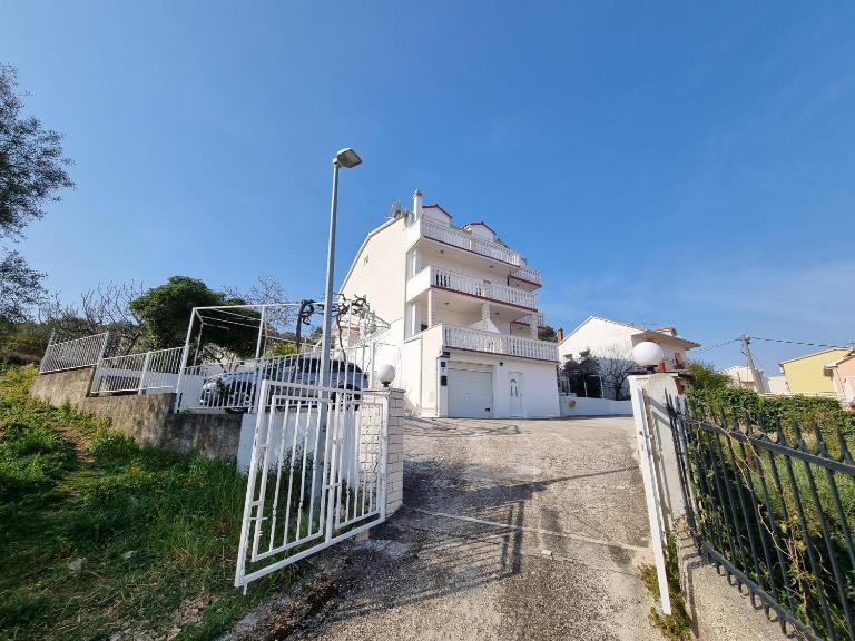Villa Nena in central Dalmatia - B&B Trogir