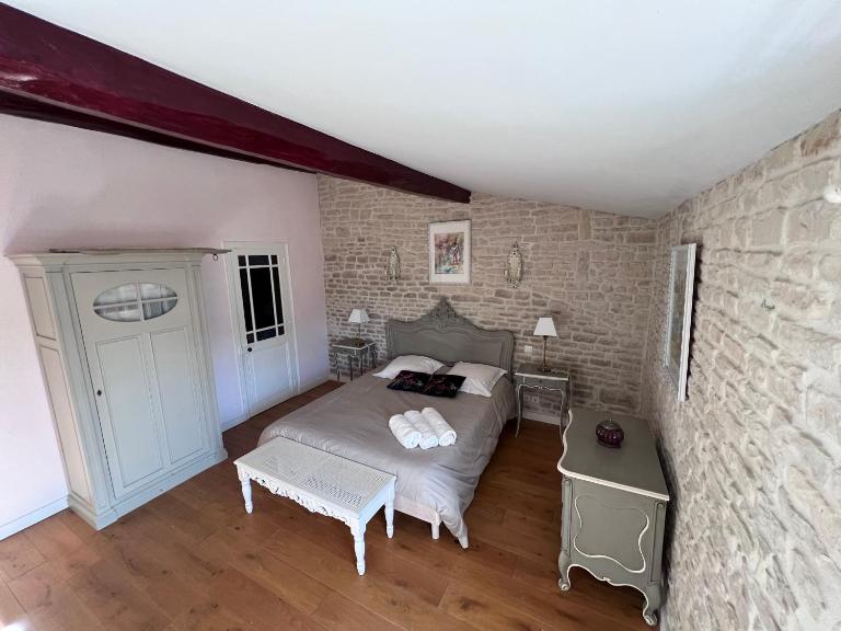 Le Puits Sainte Claire - Bed and Breakfast Courçon