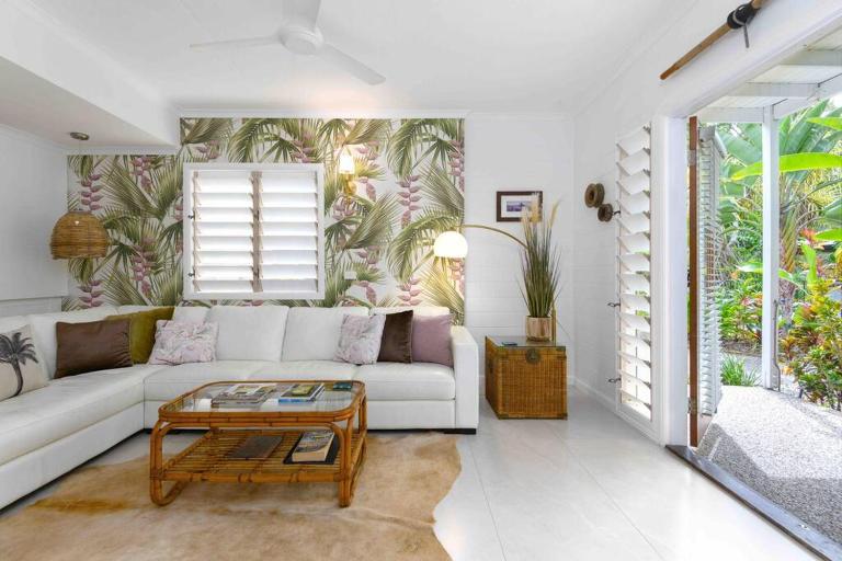 Pandanus Place - with Bicycles - B&B Port Douglas