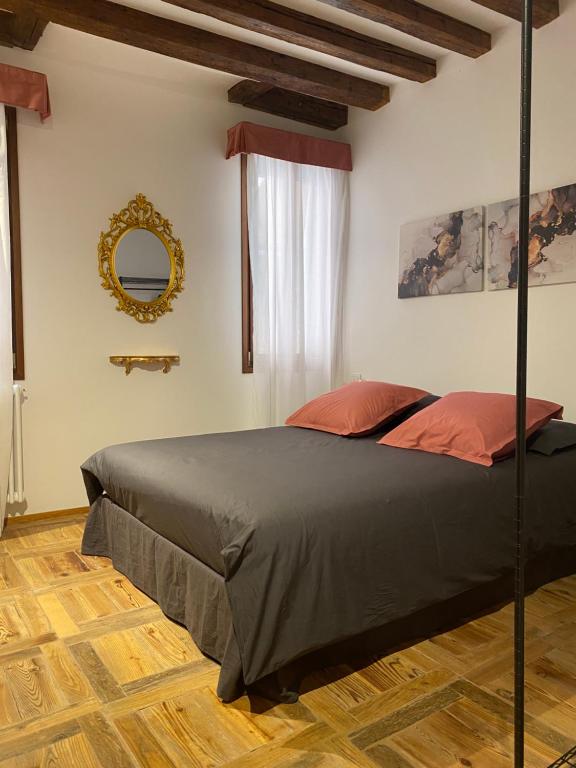 Ca' degli Specchieri - A due passi da Piazza San Marco - B&B Venecia