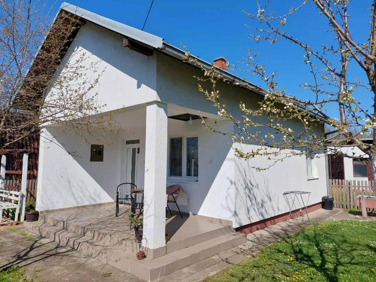 Apartman Dijelovi - Bed and Breakfast Bijeljina