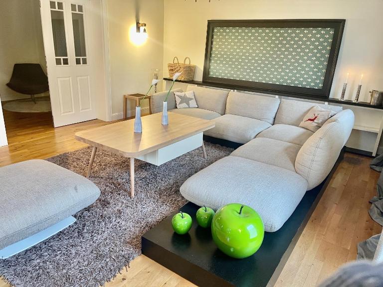 Ruhiges Landhaus am Wald mit Garten mit Schlafzimmer und Schlafnische - B&B Aurich