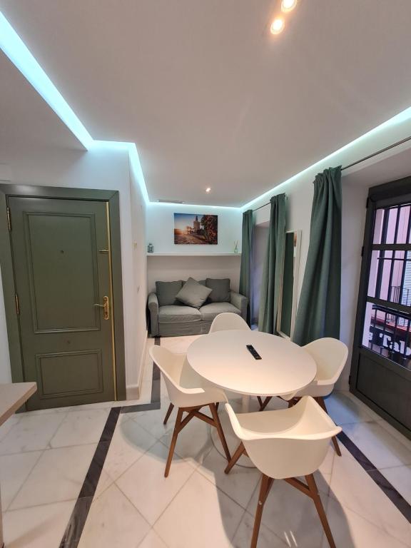 DreamsApt Sierpes - B&B Seville