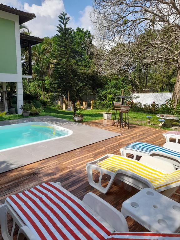 Casa com piscina, espaço gourmet e salão de jogos. - B&B Guapimirim