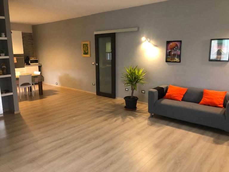 "La Bella della Cappuccina" Casa con Parcheggio Interno Gratuito - Ferienwohnung Domodossola